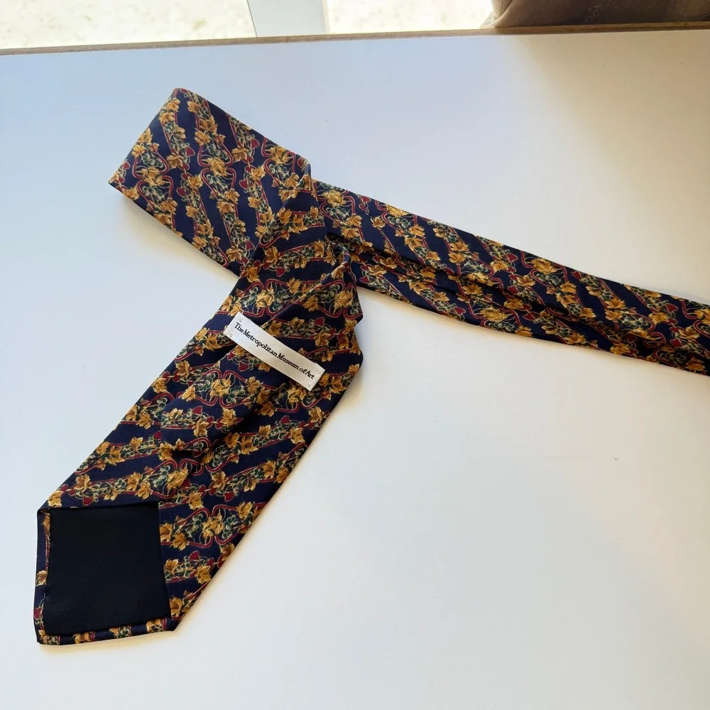 Metropolitan Museum of Art Silk Tie Navy Blue Gold Grape Leaf Botanical Pattern